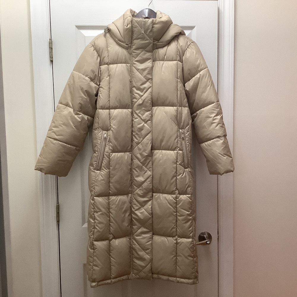 PUFFY LONG WINTER COAT WATER PROOF GAP NWT